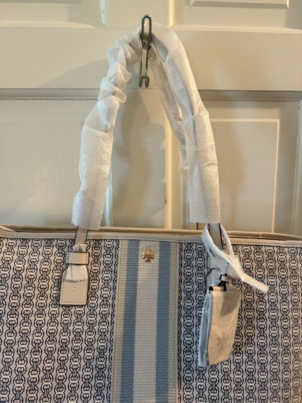 Tory Burch Gemini Link Canvas Tote Bag - Picture 5 of 6